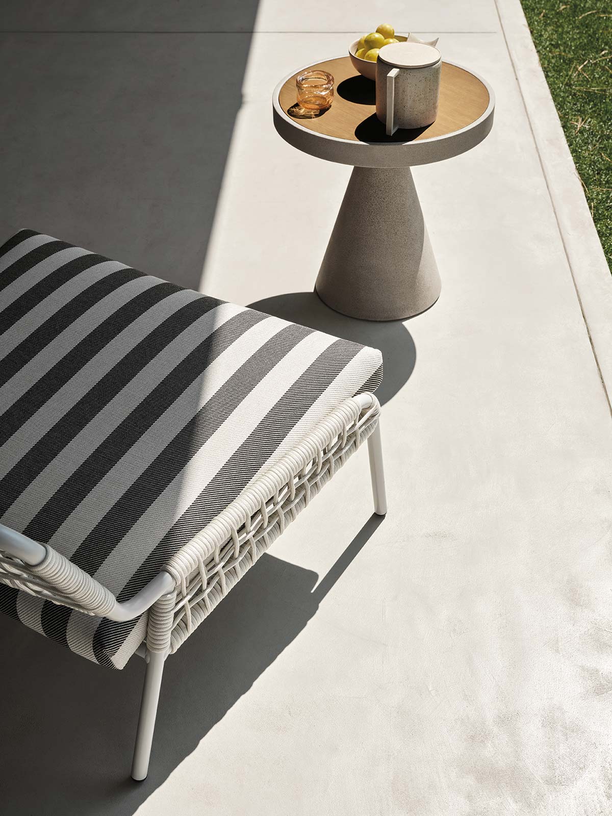 Cone Open Air by Meridiani, Design Andrea Parisio