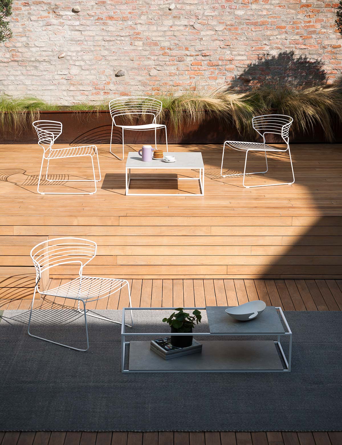 Koki Wire by Desalto, Design Pocci + Dondoli