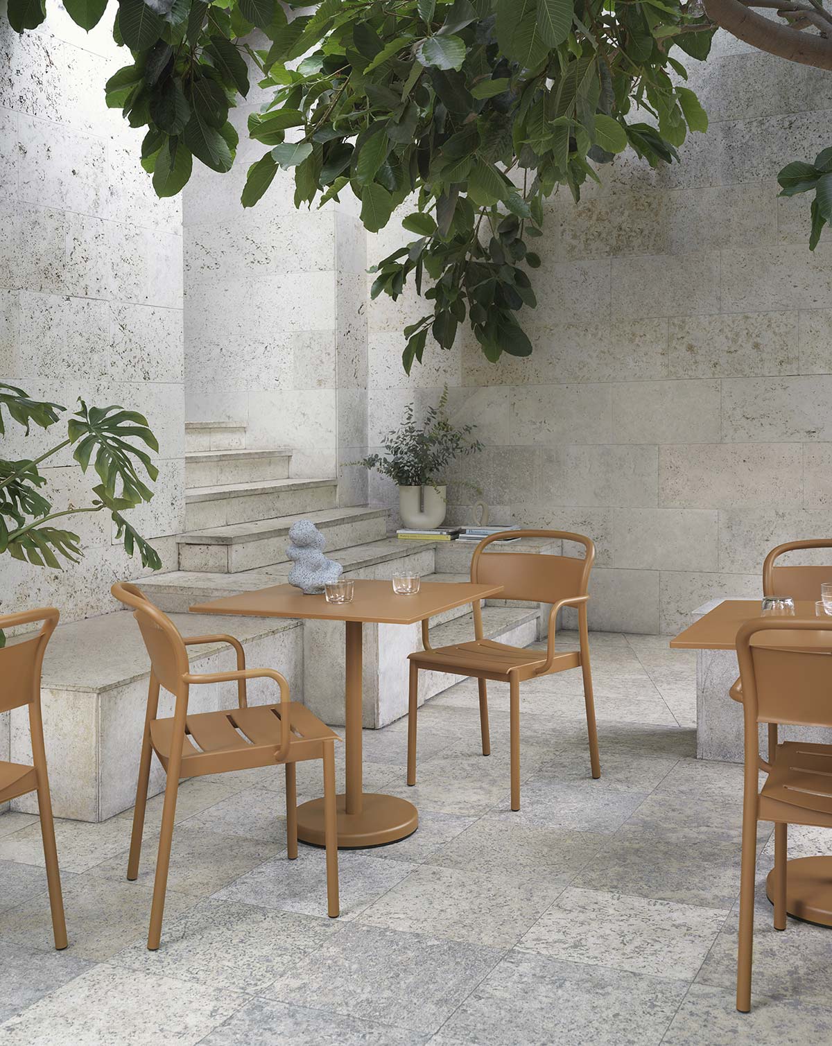 Linear by Muuto, Design Thomas Bentzen