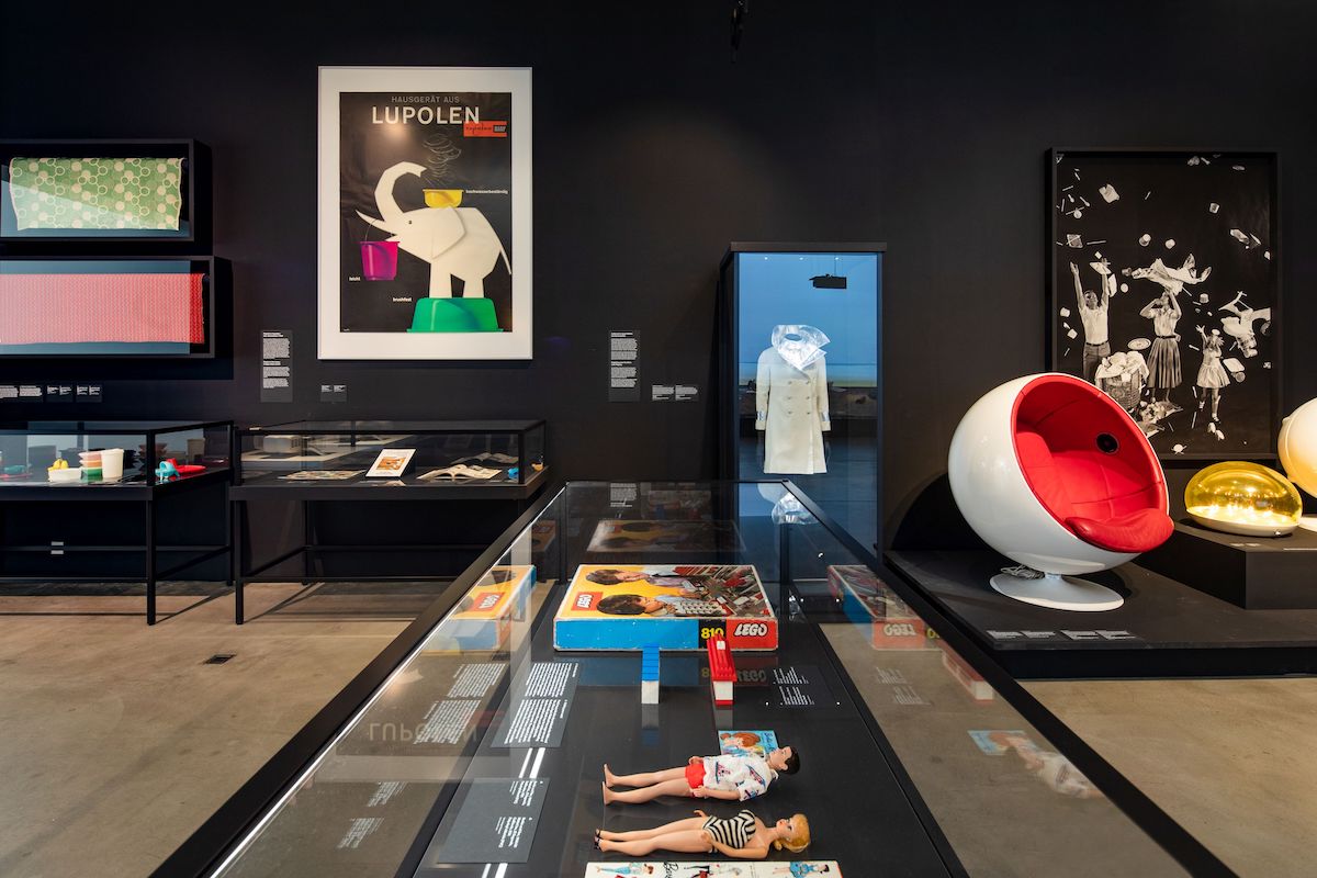 Plastic: Remaking Our World © Vitra Design Museum. Ph. Bettina Matthiessen