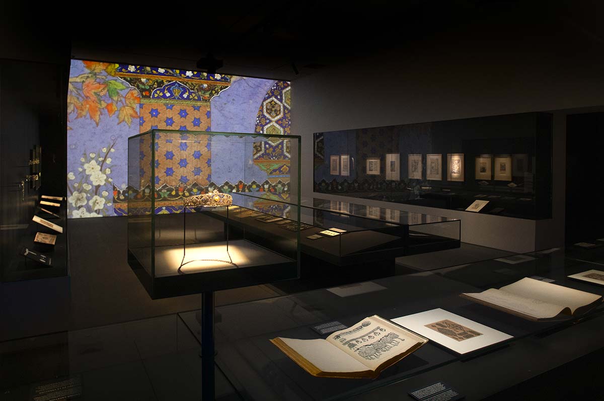 Cartier and Islamic Art: In Search of Modernity at the Dallas Museum of Art. Courtesy of Dallas Museum of Art. Photo by John Smith