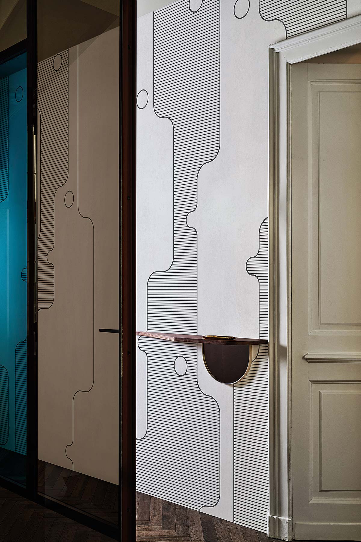 Faces by Londonart, Design Dainelli Studio