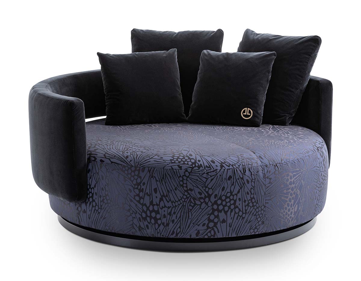 Elsa by Luxence