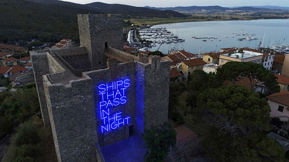 Ships that pass in the night by Maurizio Nannucci