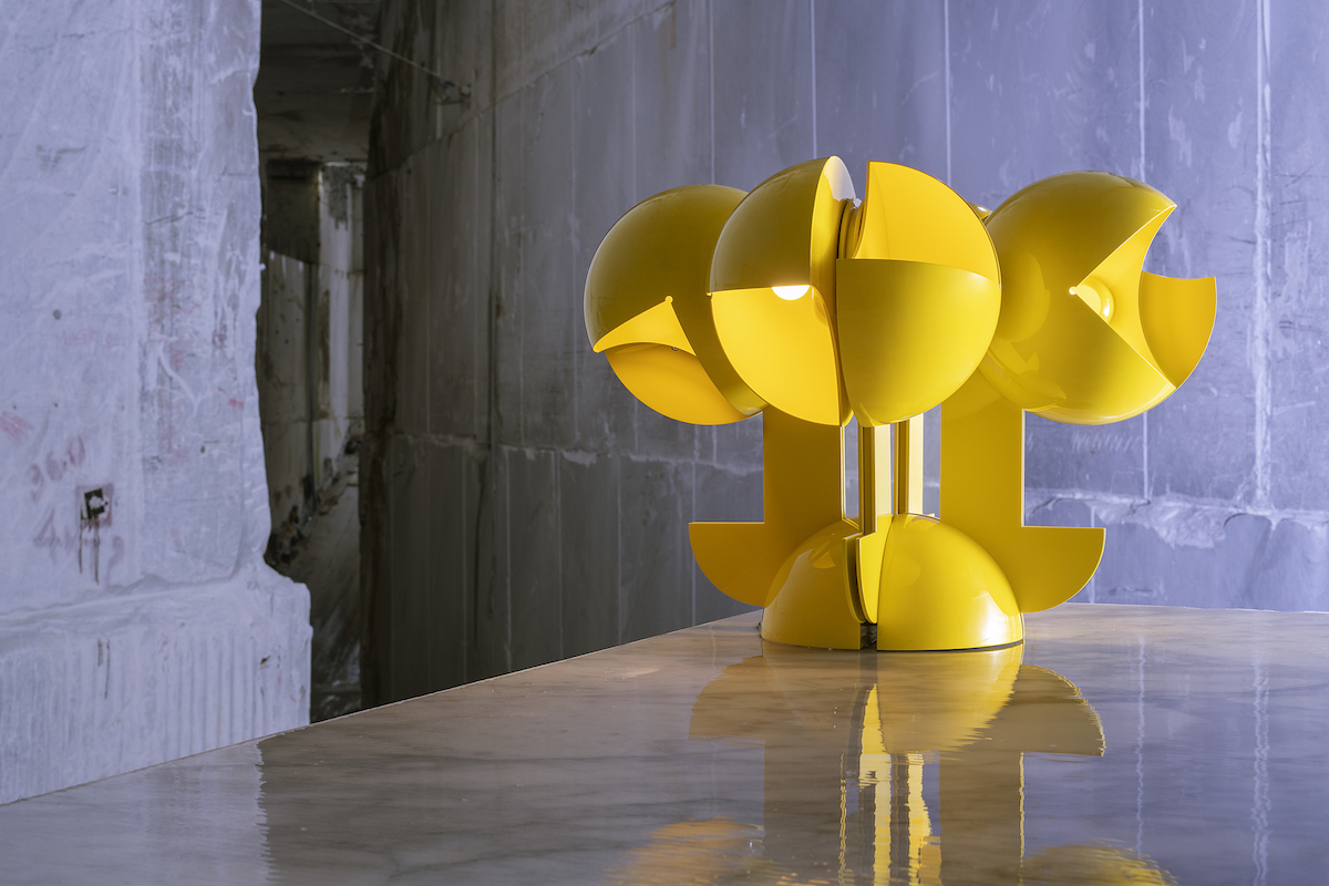 Ruspa by Martinelli Luce, Design Gae Aulenti
