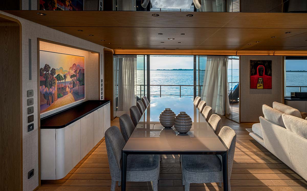 Navetta 38 by Custom Line