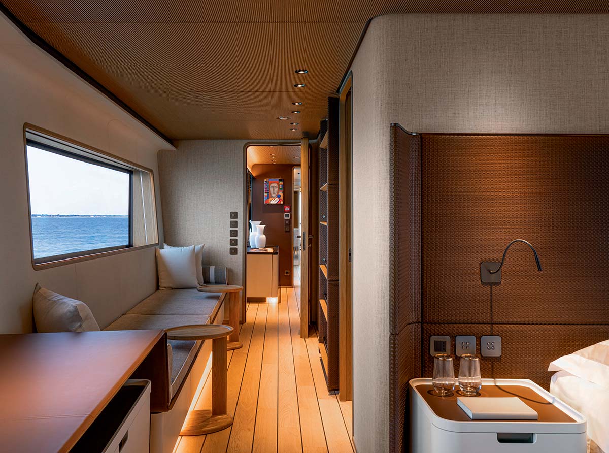 Navetta 38 by Custom Line