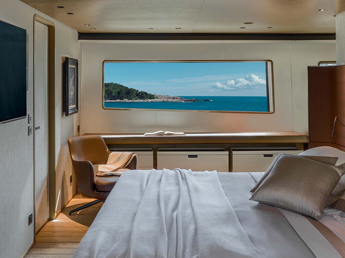 Navetta 38 by Custom Line