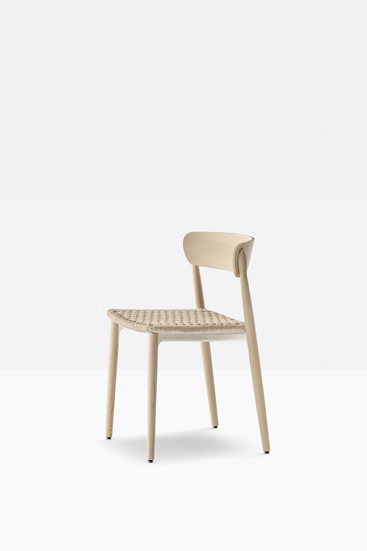 Nemea Straw by Pedrali,
design Cazzaniga Mandelli Pagliarulo