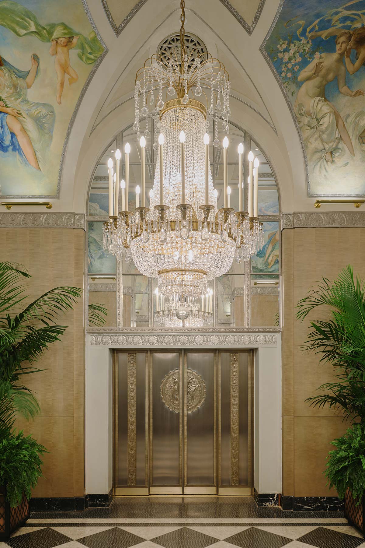 Waldorf Astoria New York - Photo © Noë & Associates/The Boundary